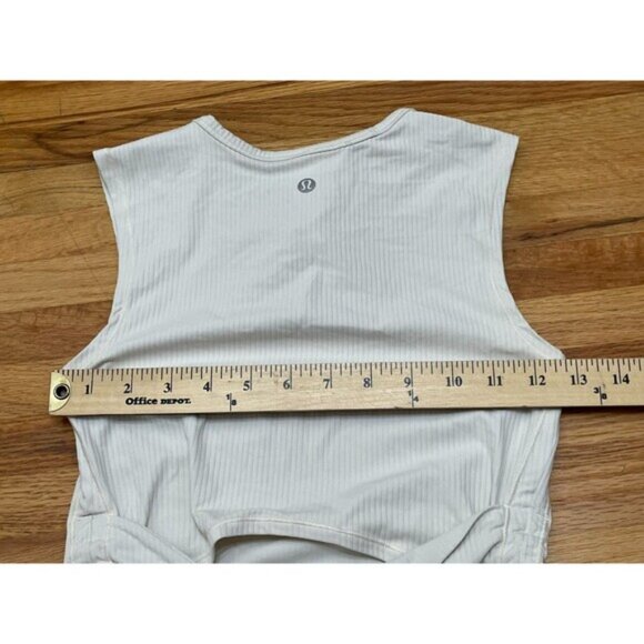 Lululemon All It Takes Back-Twist Women's 4 White Tank Ribbed Top Athletic Yoga - Picture 4 of 6